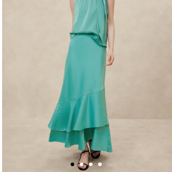 Banana Republic Dresses & Skirts - BANANA REPUBLIC Satin Tiered Maxi Skirt
